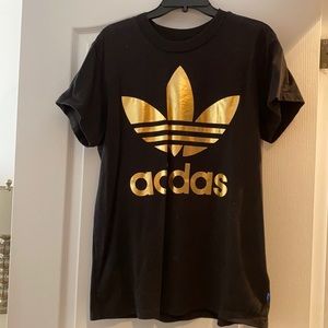 Adidas oversized t-shirt